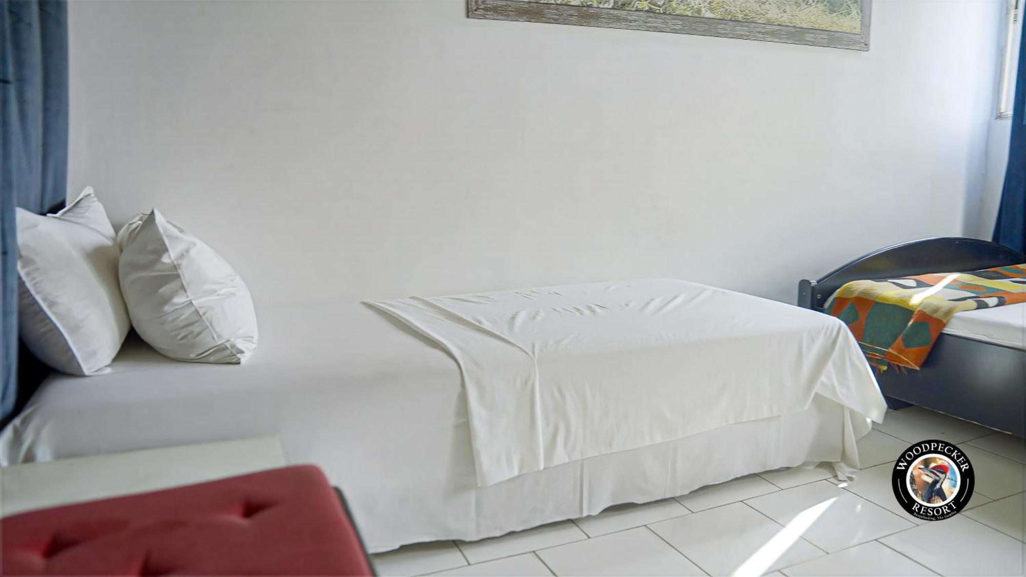 Woodpecker Resort Hotel Banjul Exterior foto