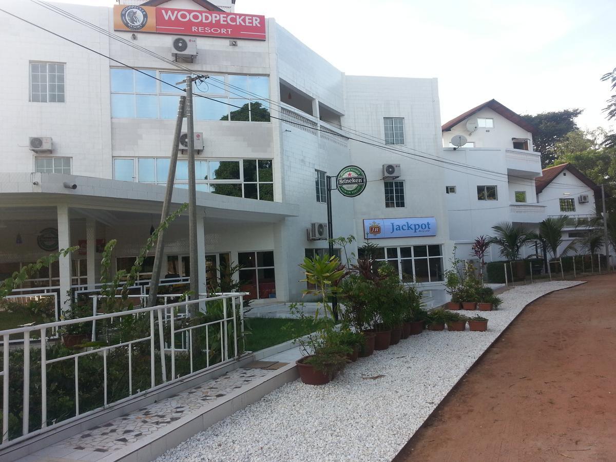 Woodpecker Resort Hotel Banjul Exterior foto